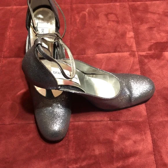 Dolce & Gabbana Silver Glitter round toe pumps! - Picture 15 of 17